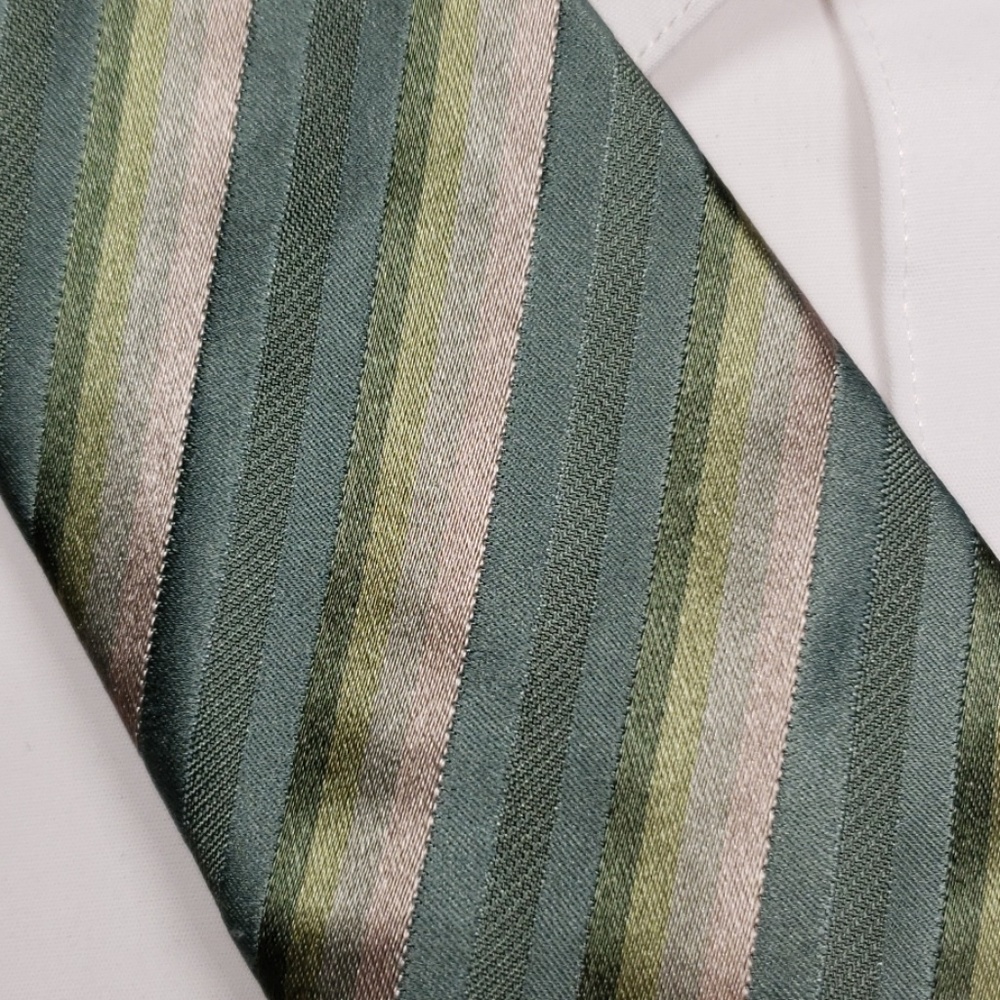 NWT Kenneth Cole Reaction Green Gold Stripe Necktie